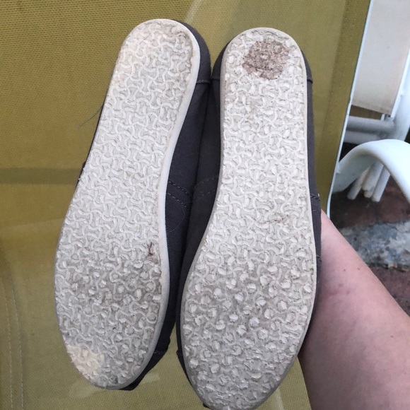 Grey Toms - Picture 2 of 4